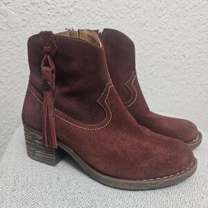Born Burgundy Suede Fringe Western Ankle Boots Size 8